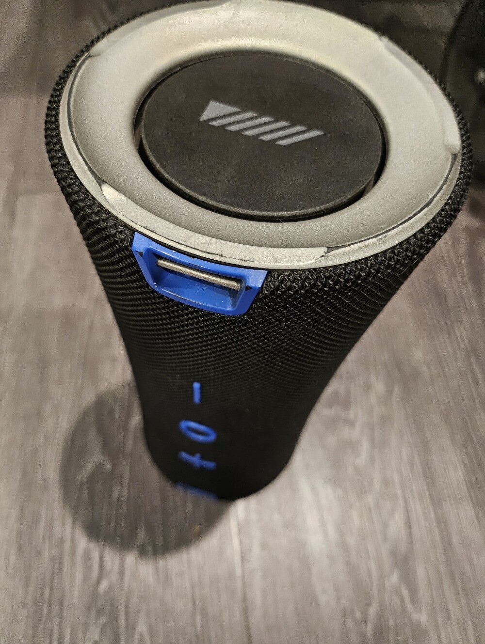 Alpine AD-SPK1 Turn1 Waterproof Bluetooth Portable 11" Speaker - Picture 4 of 9